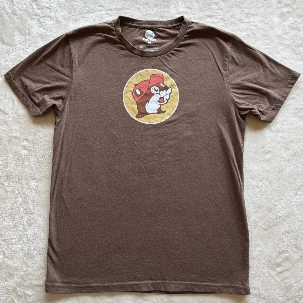 Buc-ee's Brown Follow Me‎ To Graphic T-Shirt Mens Medium Excellent
